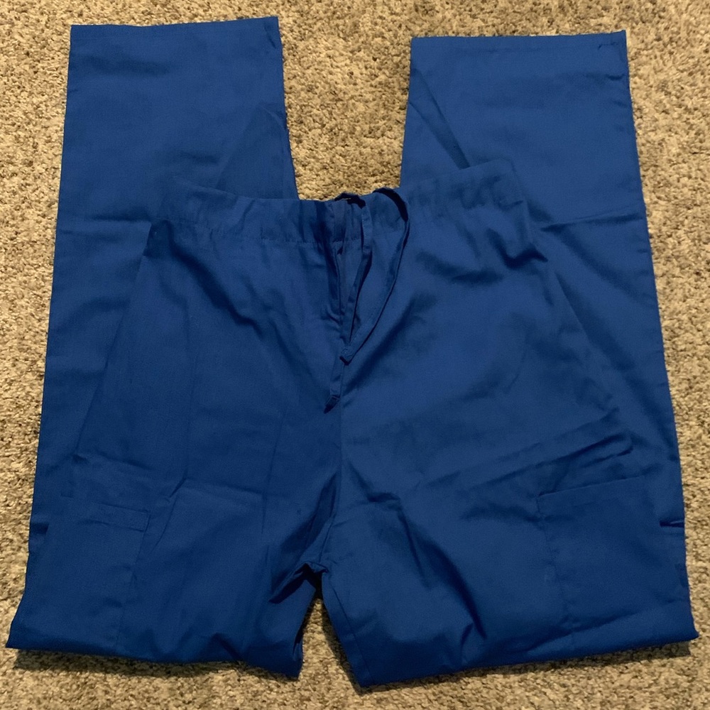 SCRUBS ✨ - Picture 2 of 4